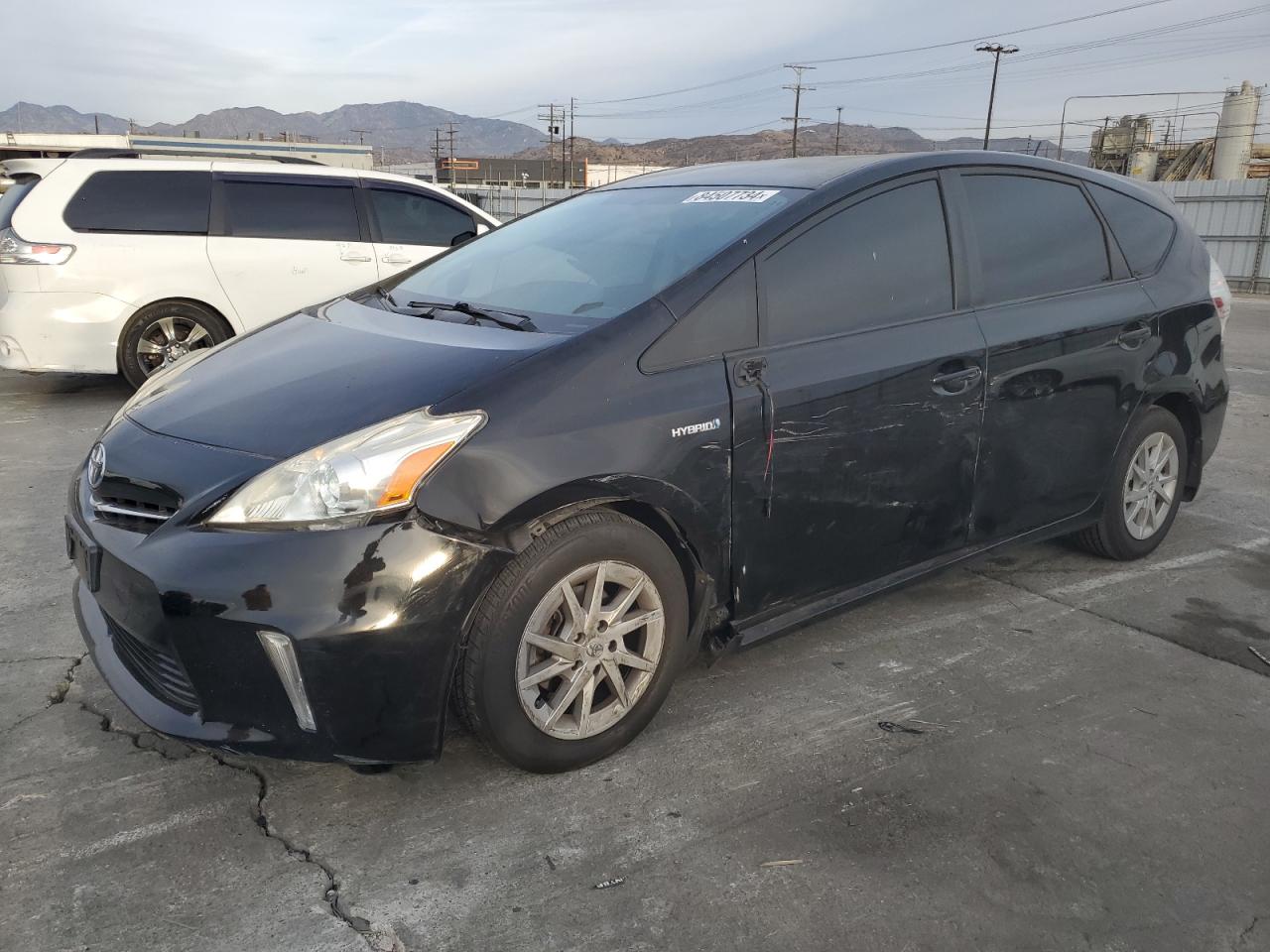 TOYOTA PRIUS V 2012