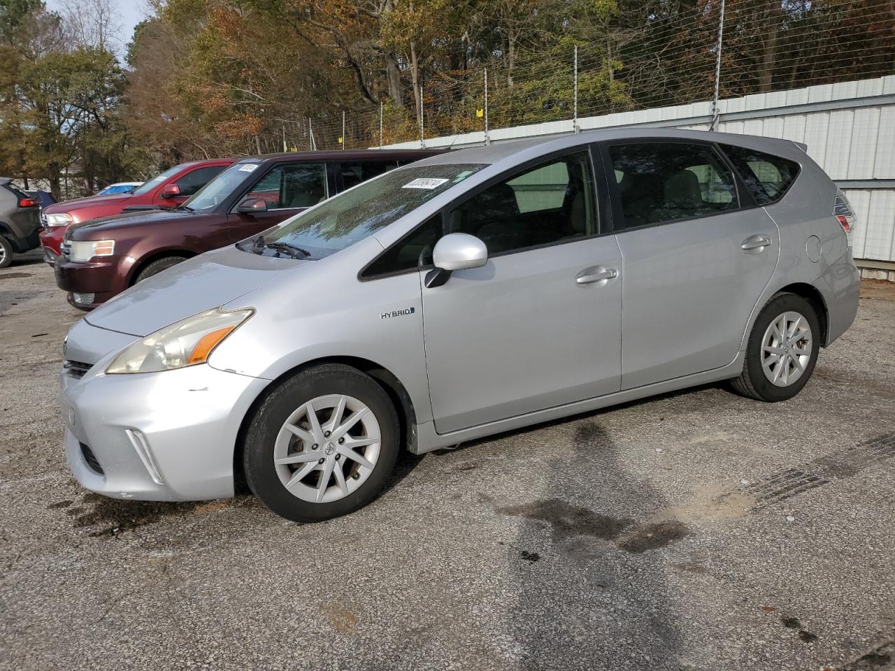 TOYOTA PRIUS V 2012