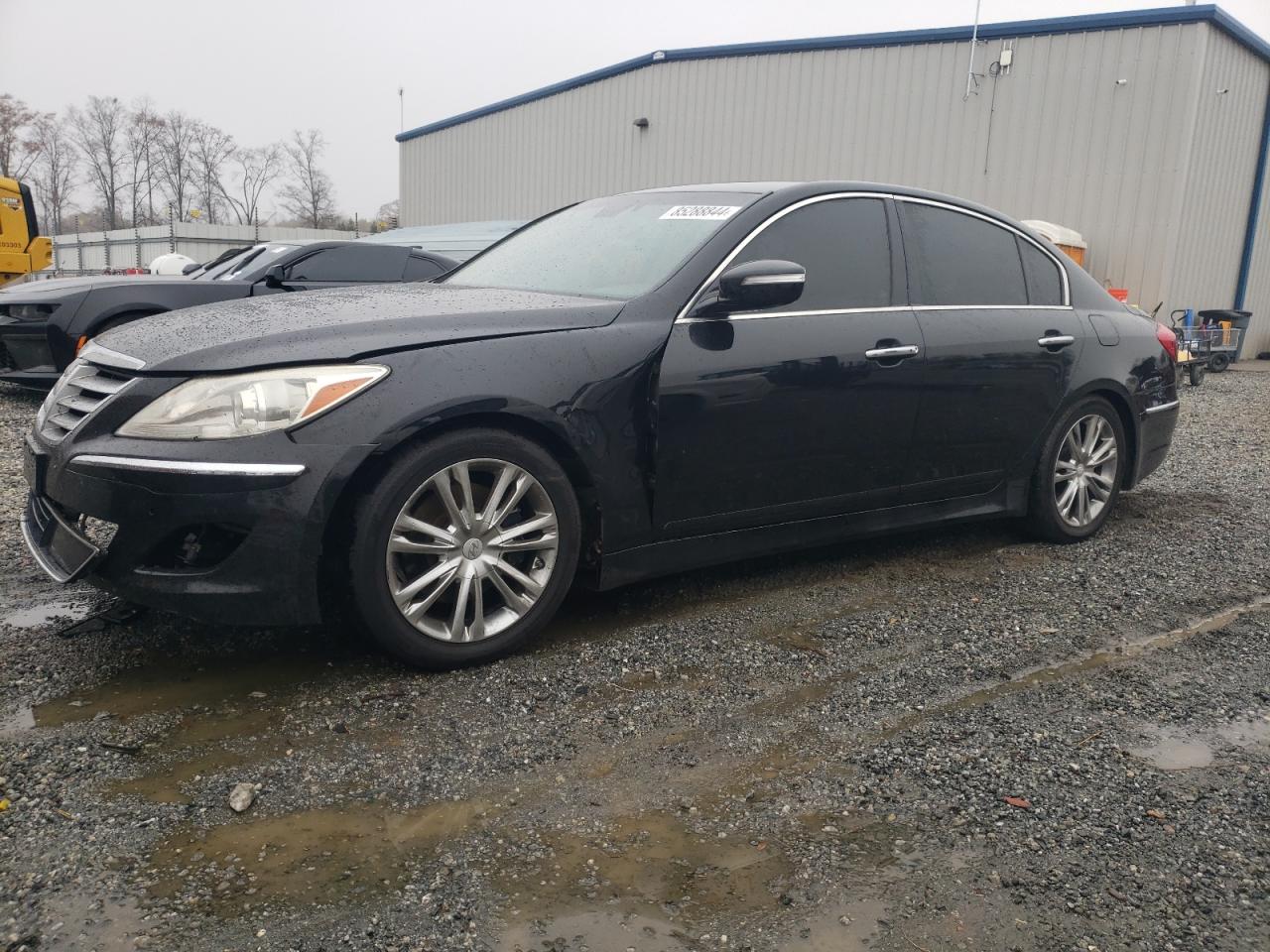 HYUNDAI GENESIS 3. 2012