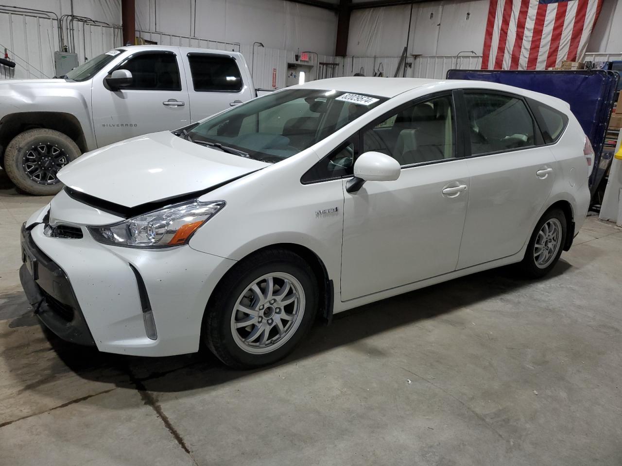 TOYOTA PRIUS V 2016