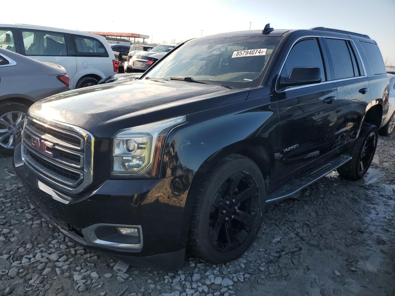 GMC YUKON SLE 2017