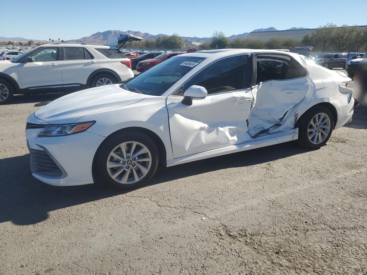 TOYOTA CAMRY LE 2023