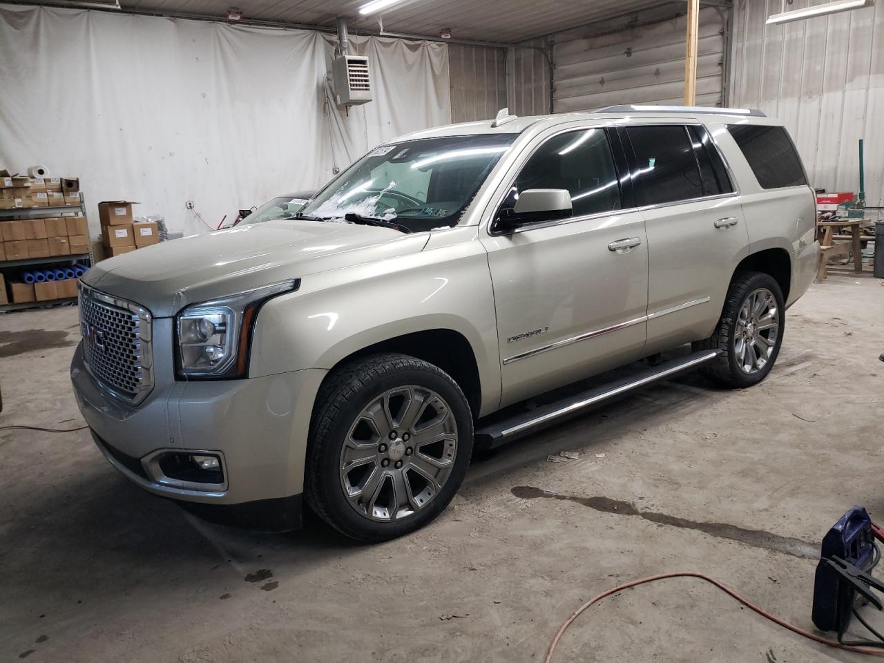GMC YUKON DENA 2015
