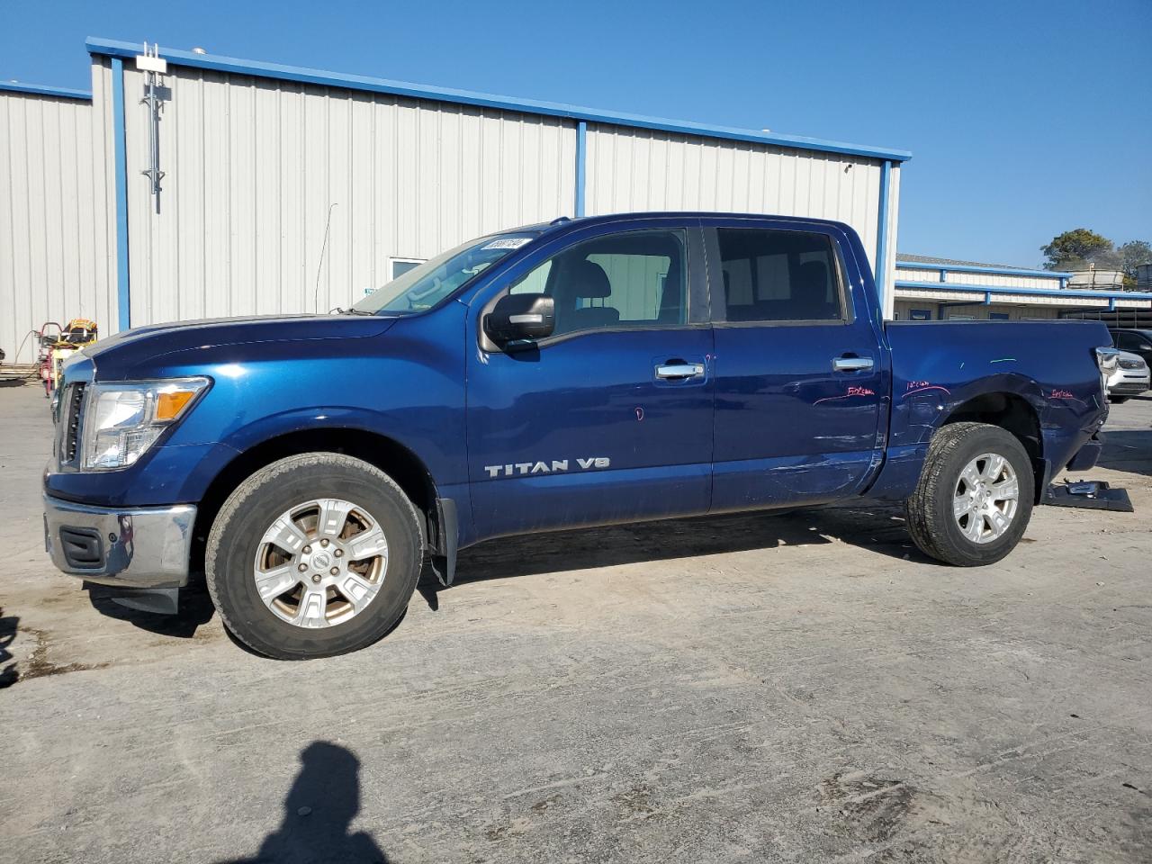 NISSAN TITAN SV 2018