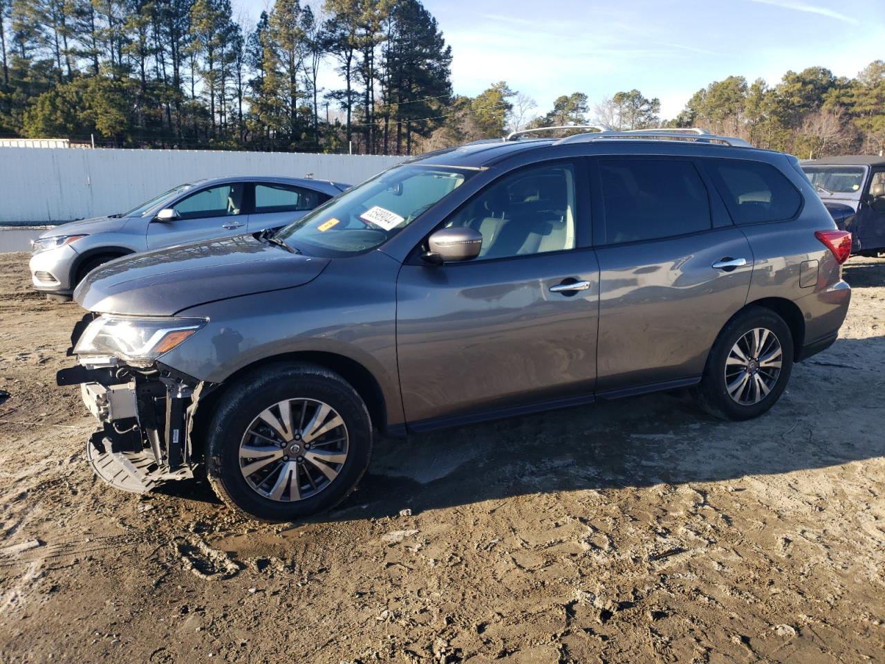 NISSAN PATHFINDER 2019