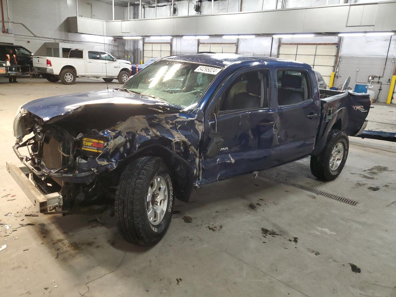 TOYOTA TACOMA DOU 2005