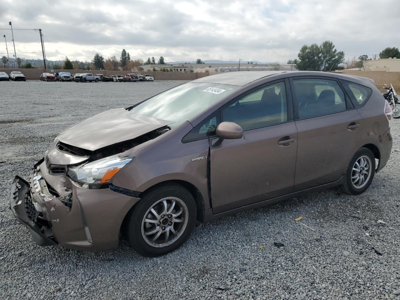 TOYOTA PRIUS V 2016
