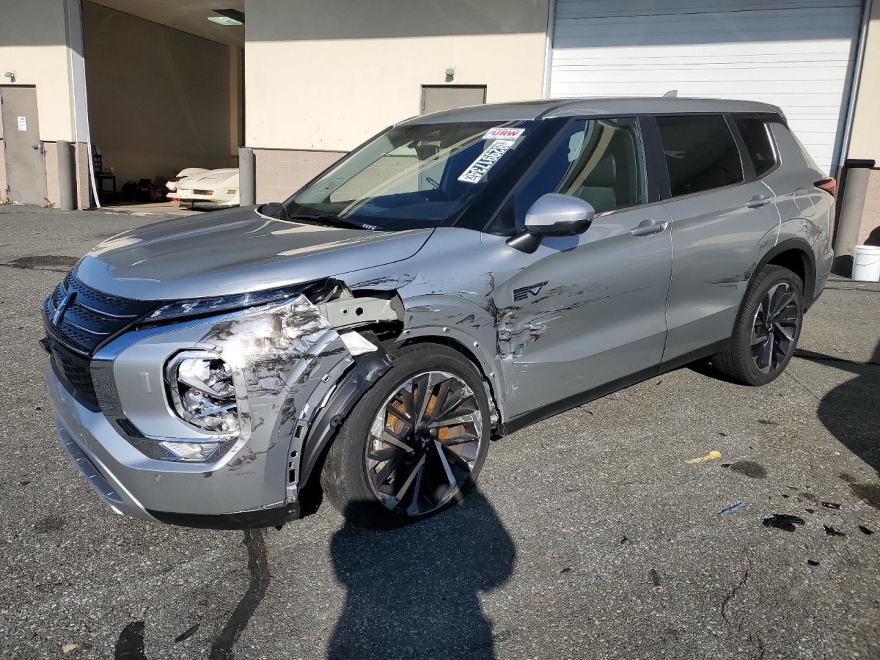 MITSUBISHI OUTLANDER 2023