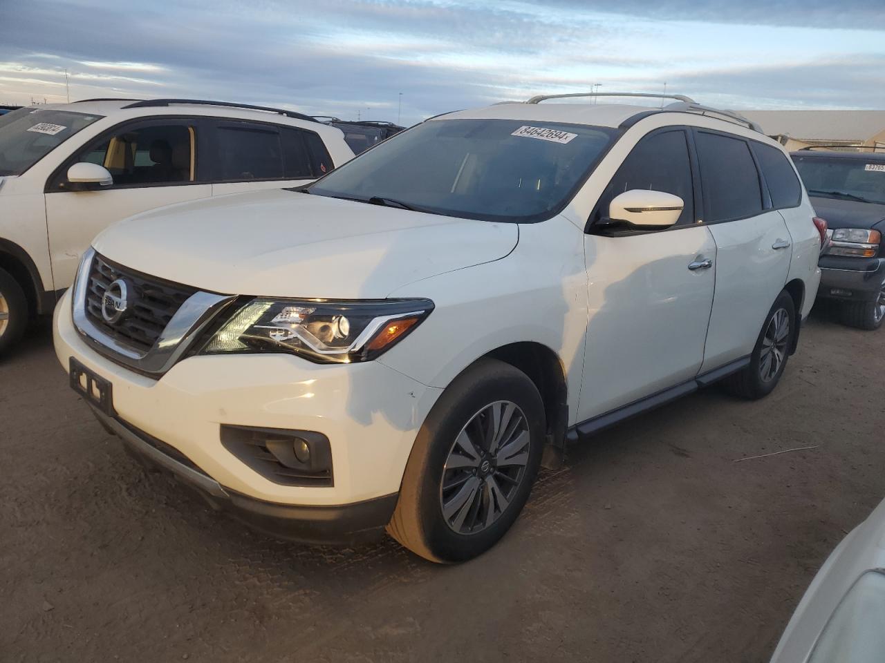 NISSAN PATHFINDER 2017
