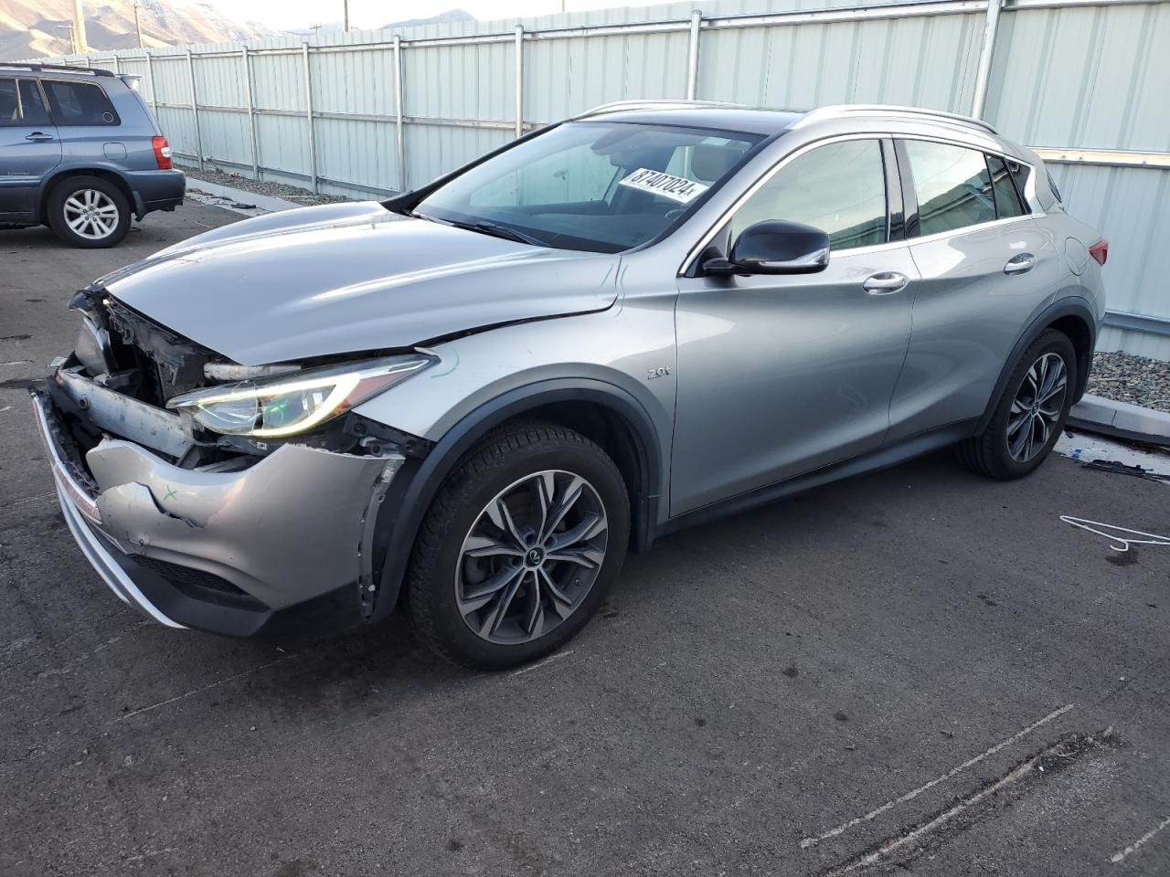INFINITI QX30 BASE 2018