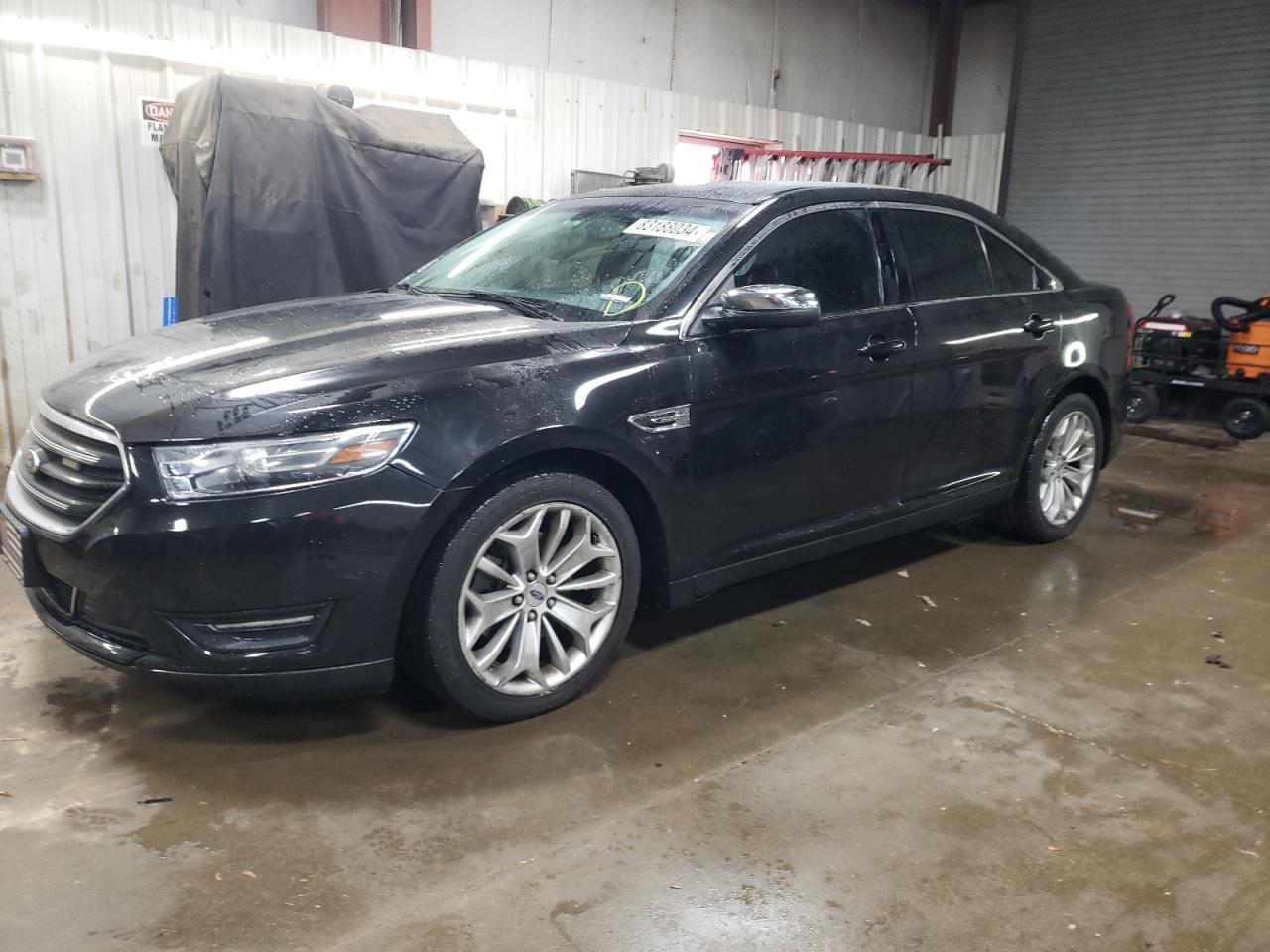 FORD TAURUS LIM 2015