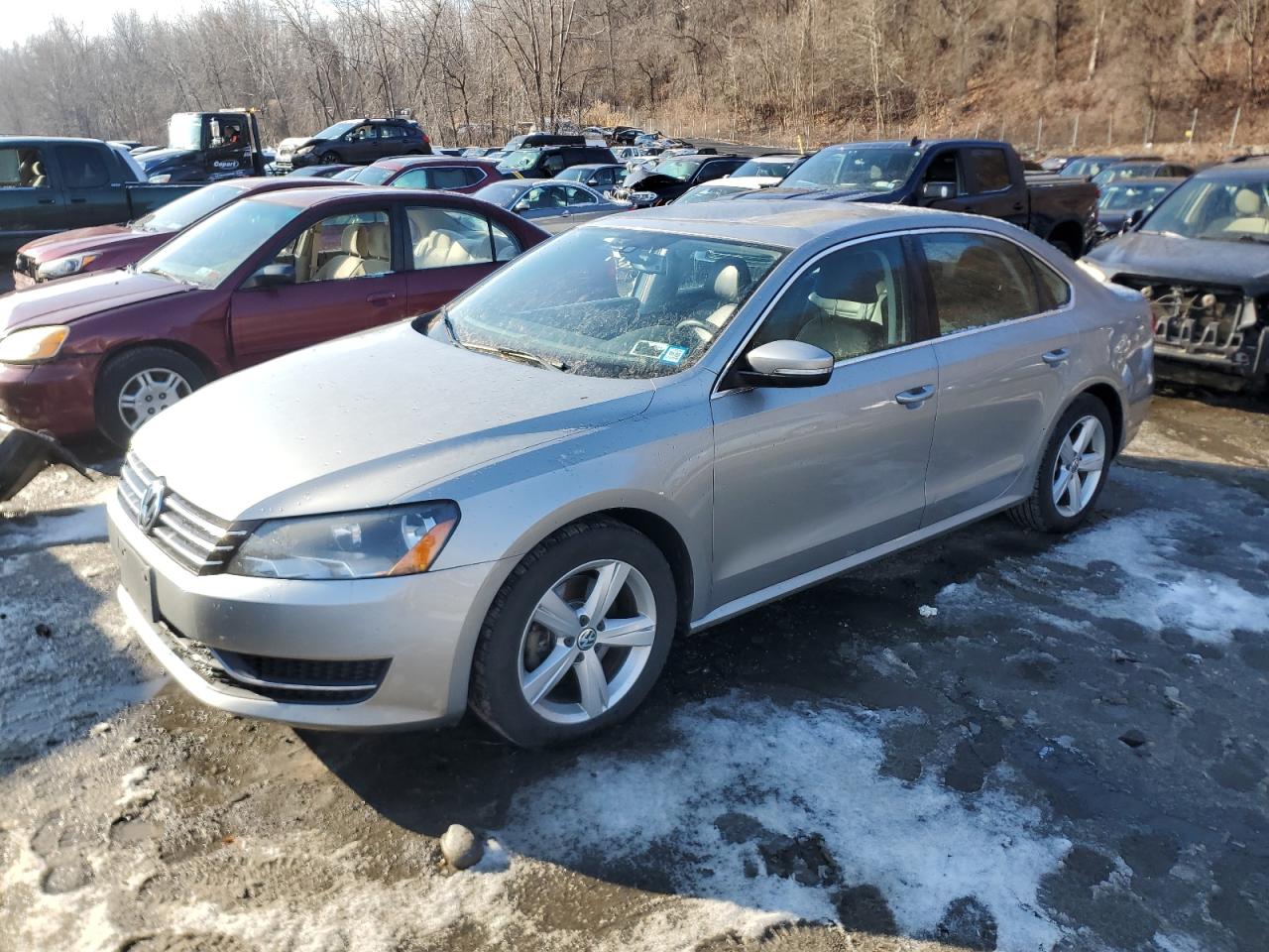 VOLKSWAGEN PASSAT SE 2014