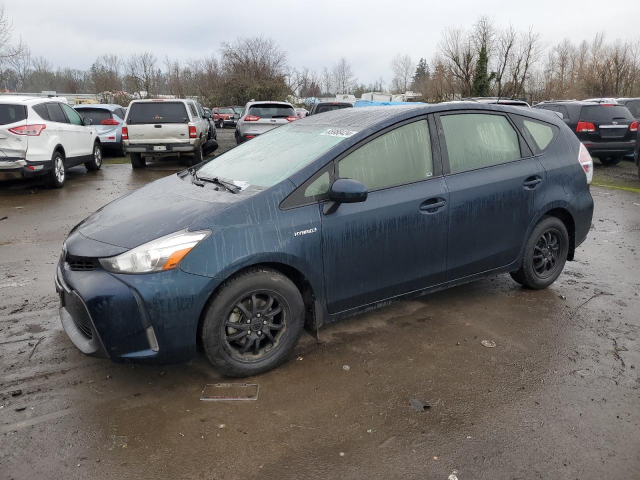 TOYOTA PRIUS V 2017