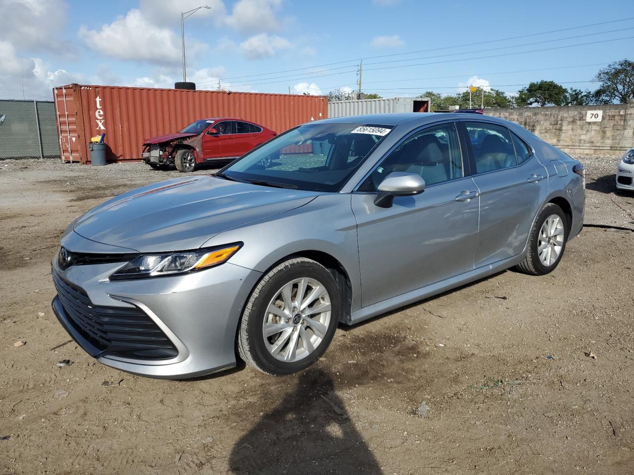 TOYOTA CAMRY LE 2023