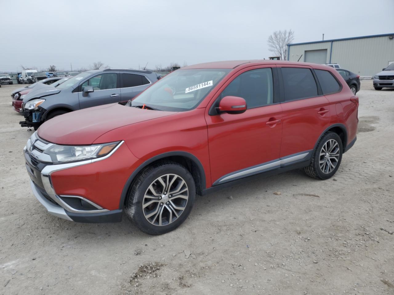 MITSUBISHI OUTLANDER 2016
