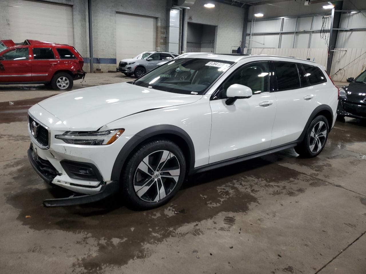 VOLVO V60 CROSS 2021