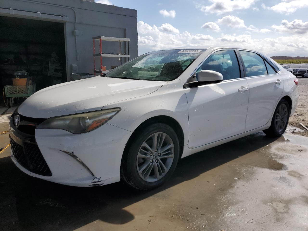 TOYOTA CAMRY LE 2016