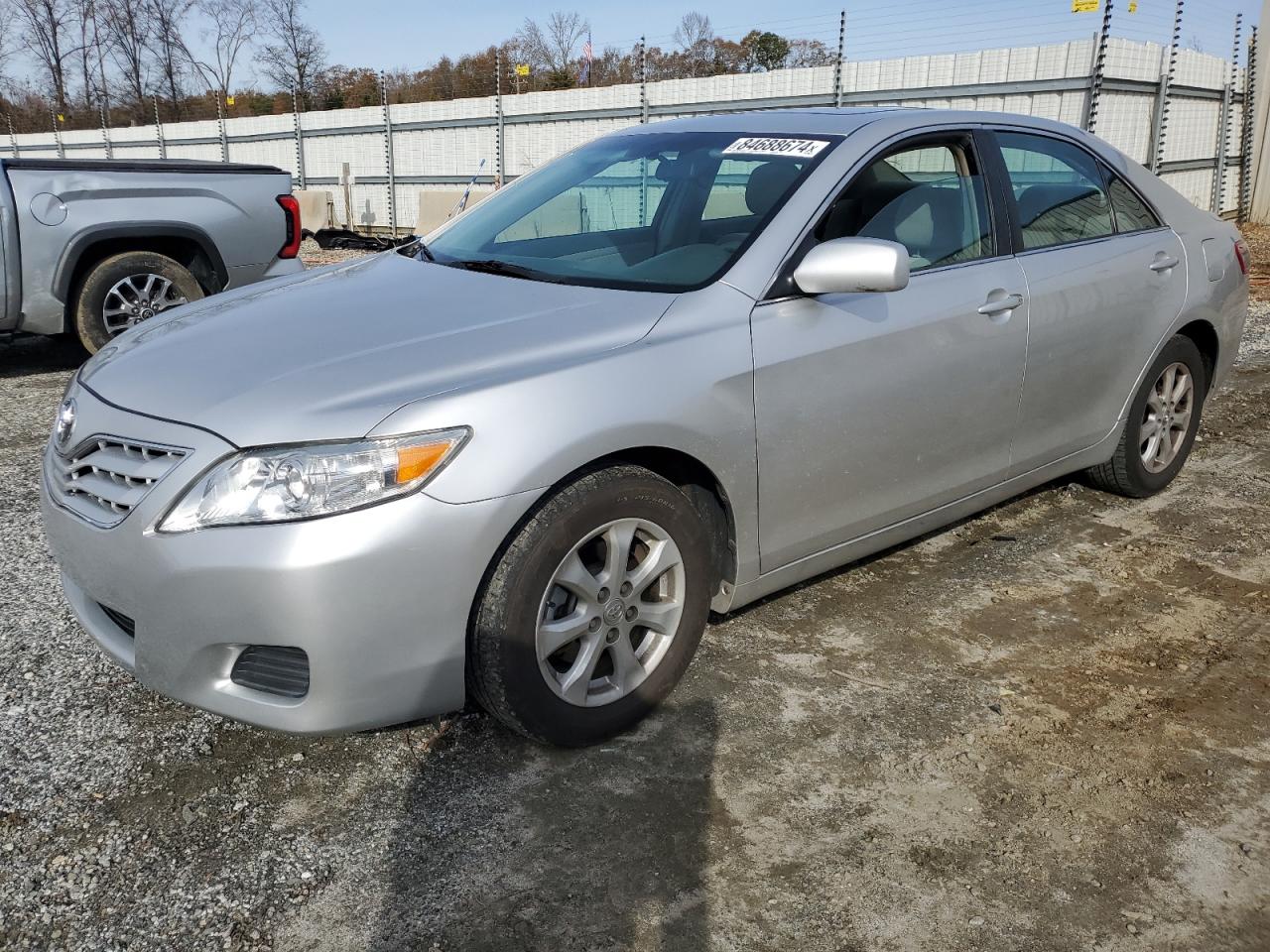 TOYOTA CAMRY BASE 2011