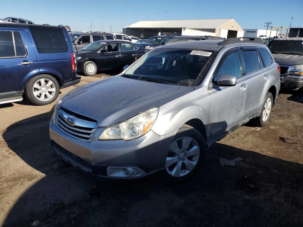 SUBARU OUTBACK 2. 2011