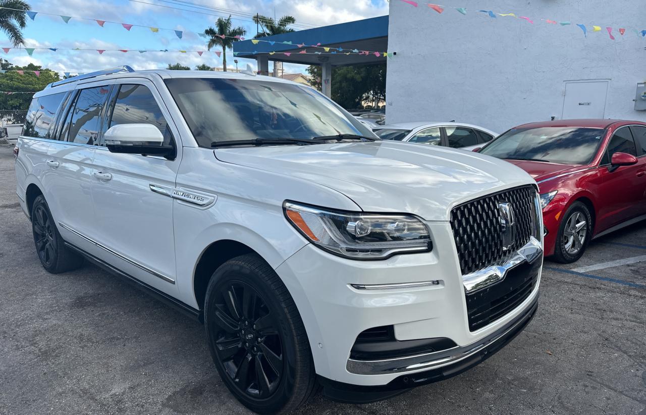 LINCOLN NAVIGATOR 2022