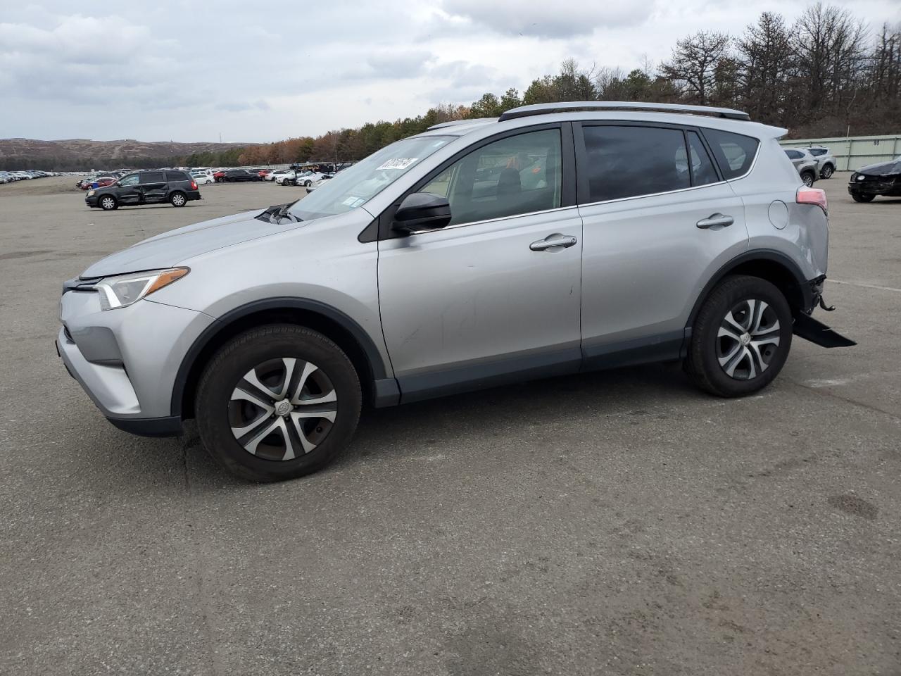 TOYOTA RAV4 LE 2018