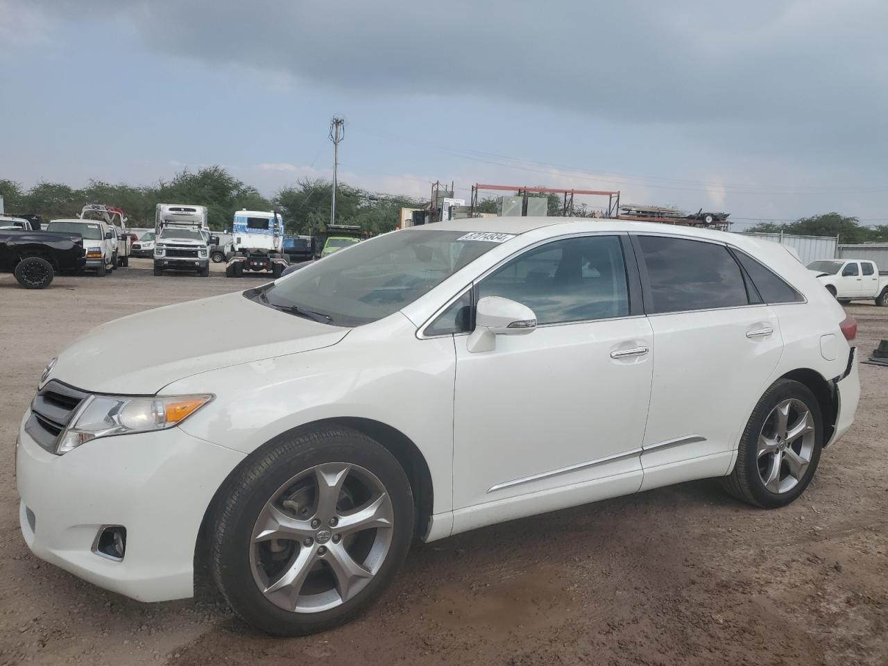 TOYOTA VENZA LE 2014