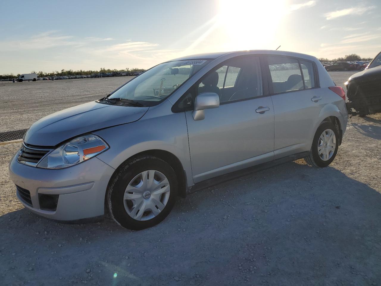NISSAN VERSA S 2010