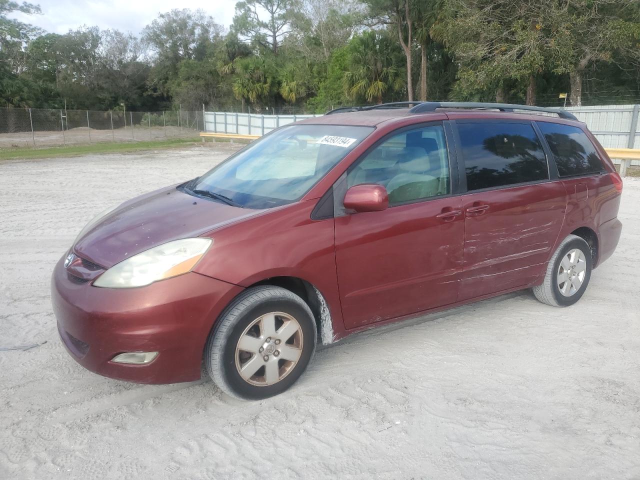 TOYOTA SIENNA XLE 2006