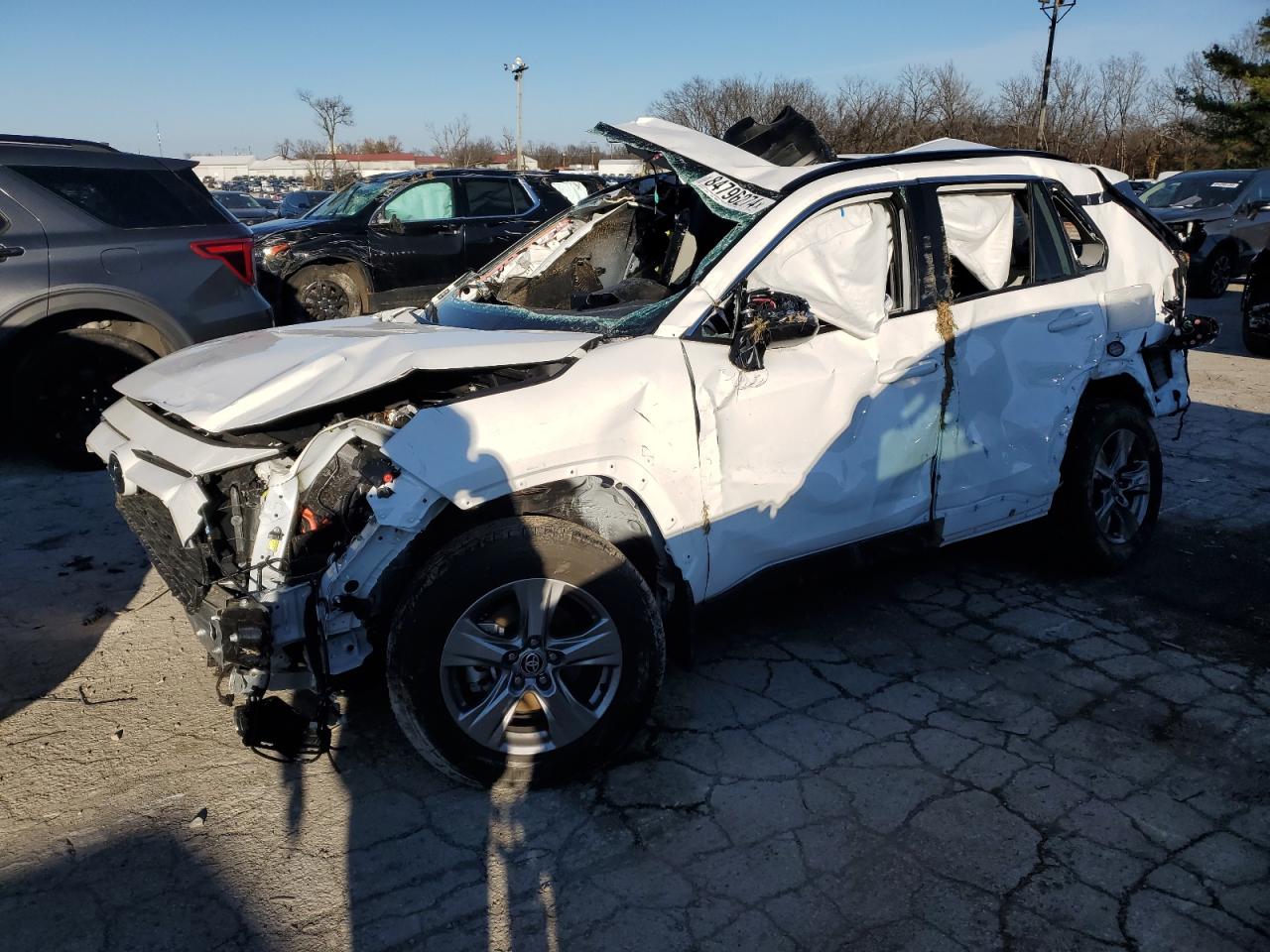 TOYOTA RAV4 XLE 2024