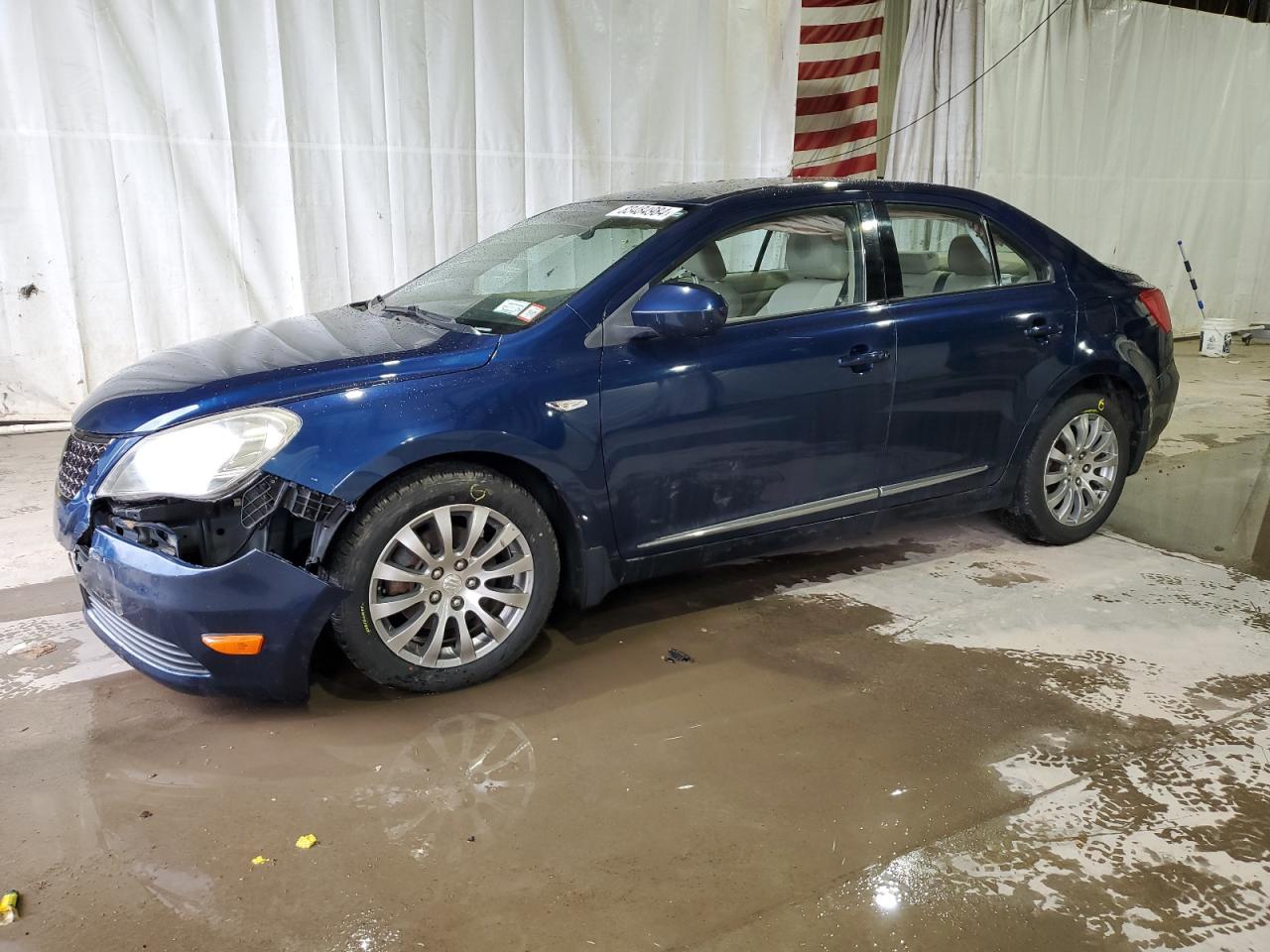 SUZUKI KIZASHI SE 2013