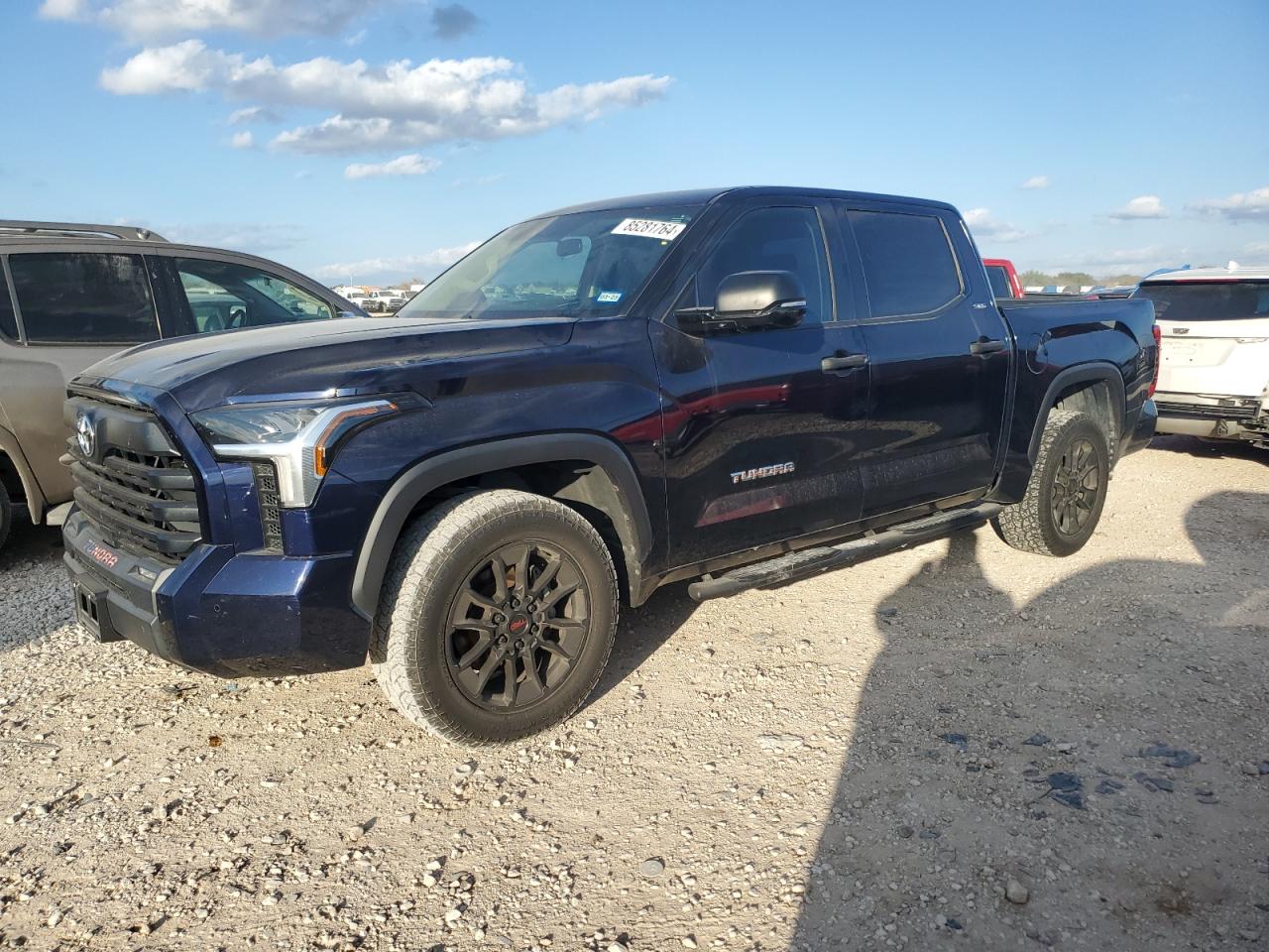 TOYOTA TUNDRA CRE 2022