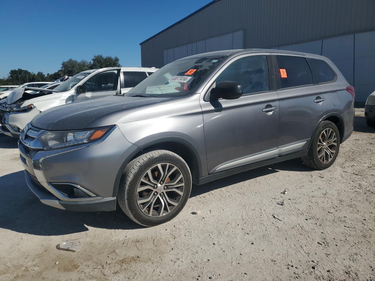 MITSUBISHI OUTLANDER 2018