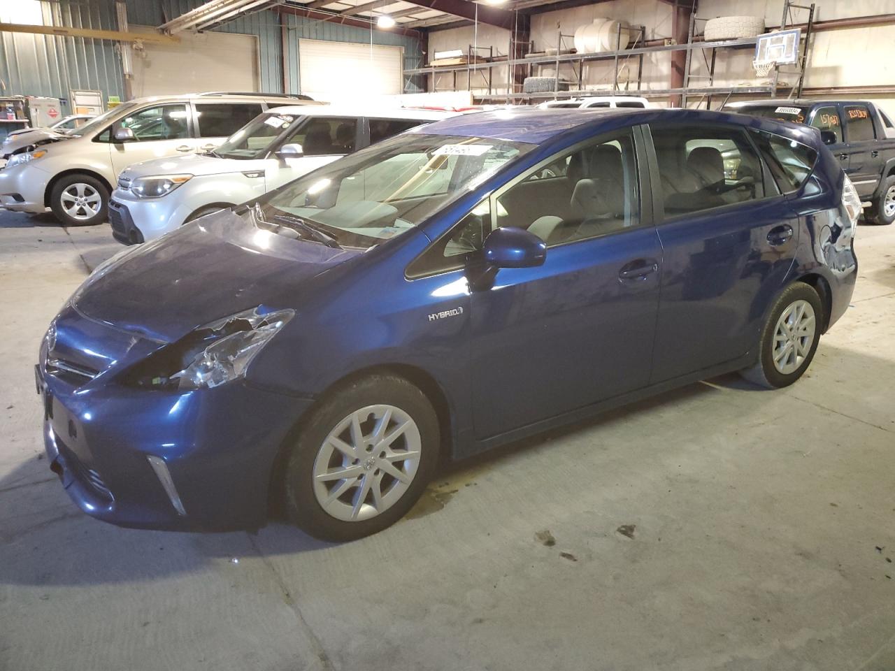 TOYOTA PRIUS V 2012