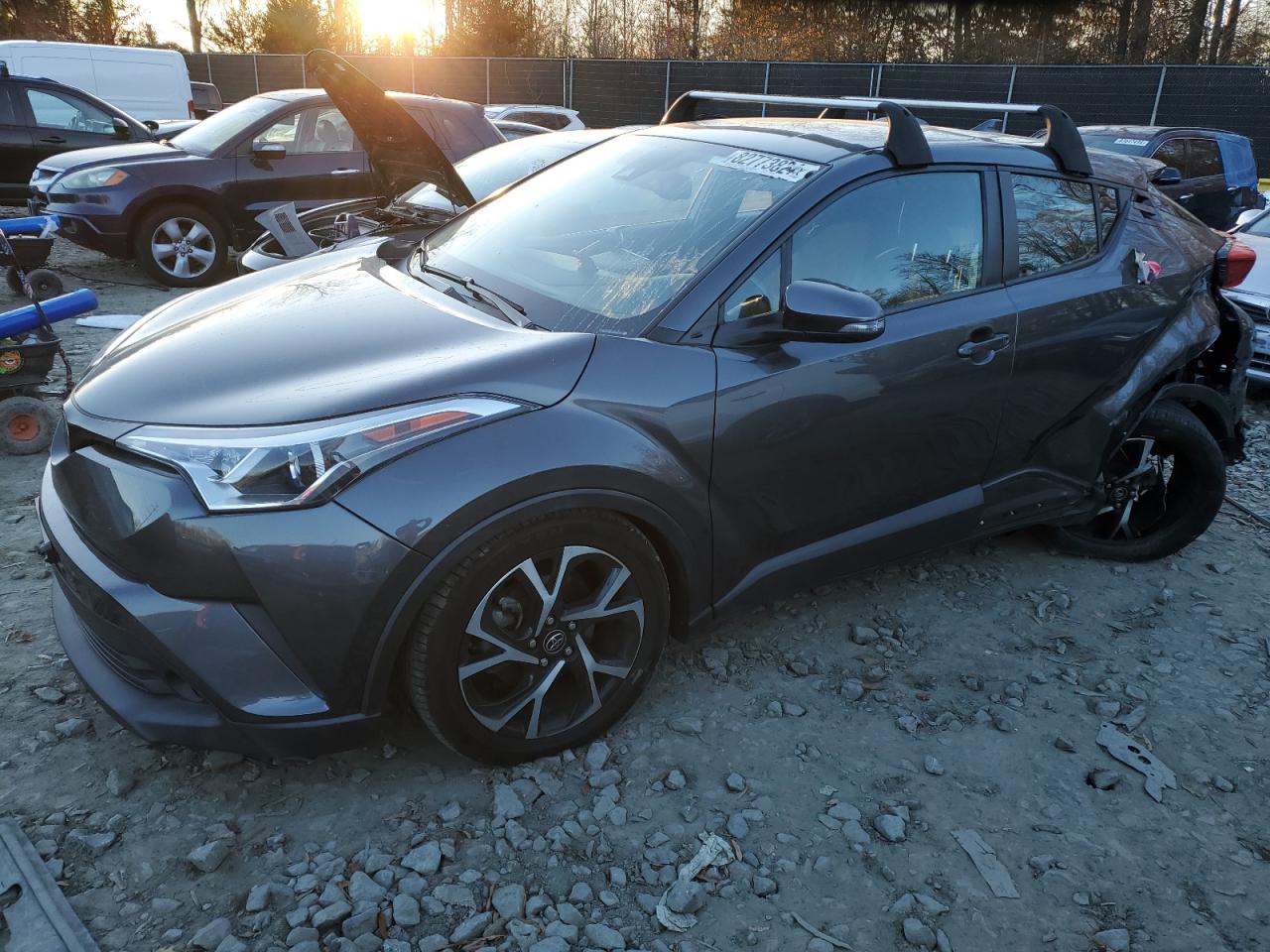 TOYOTA C-HR XLE 2018