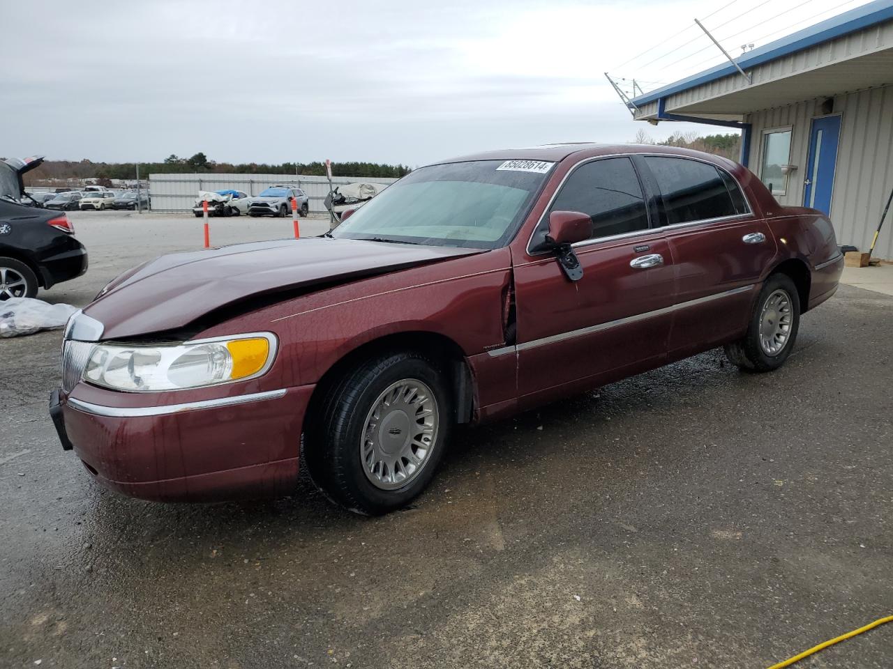 LINCOLN TOWN CAR C 2002