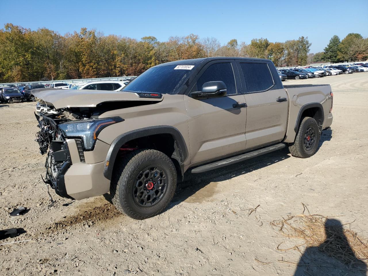 TOYOTA TUNDRA CRE 2025