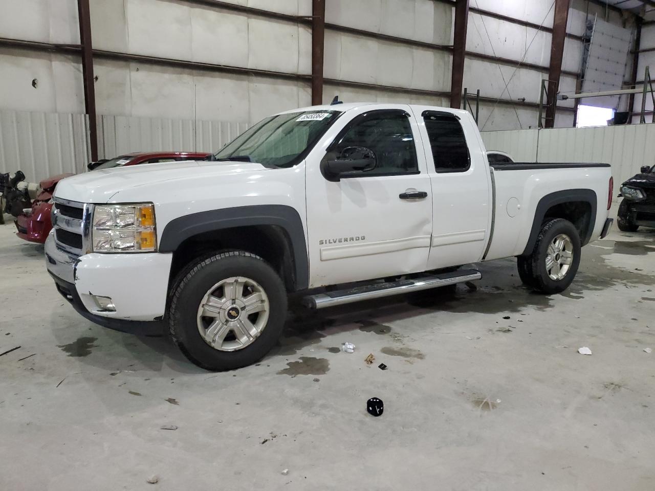 CHEVROLET SILVERADO 2011