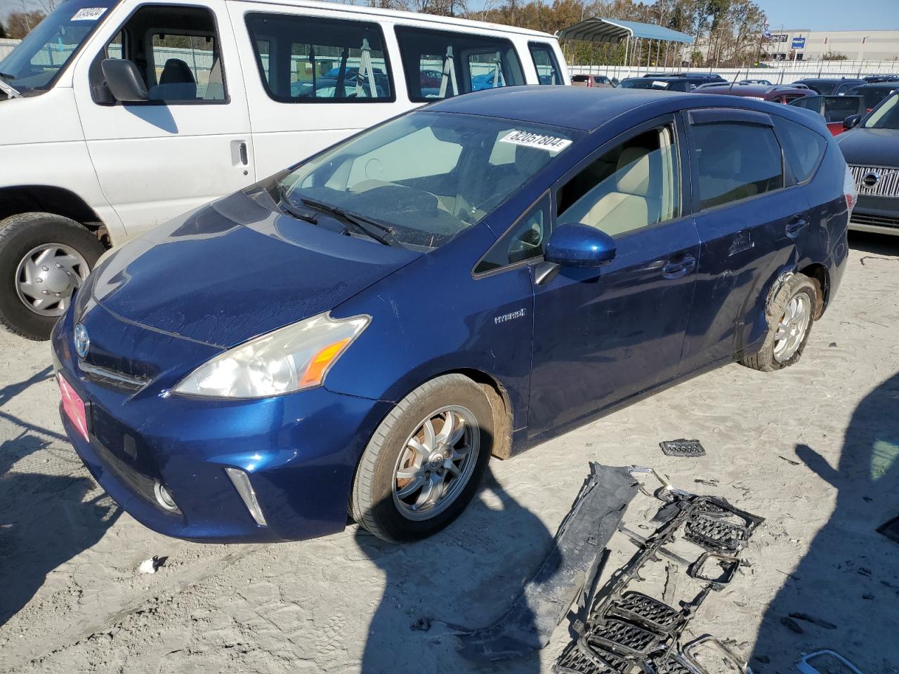 TOYOTA PRIUS V 2012