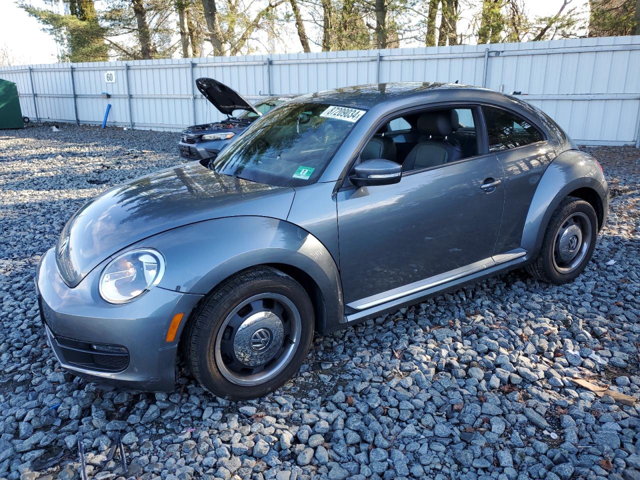 VOLKSWAGEN BEETLE 2012