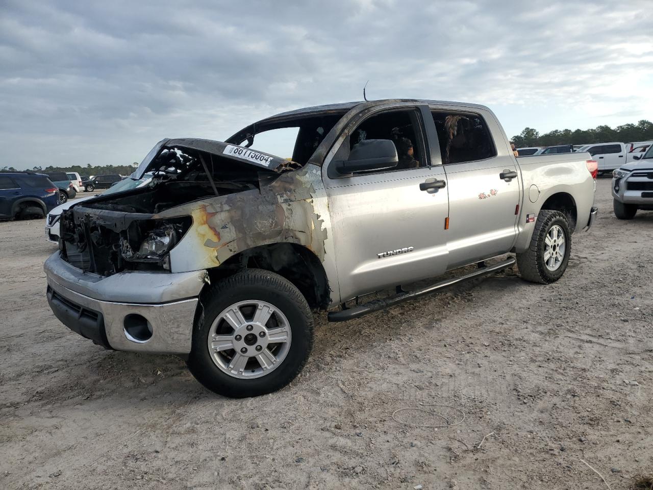 TOYOTA TUNDRA CRE 2011