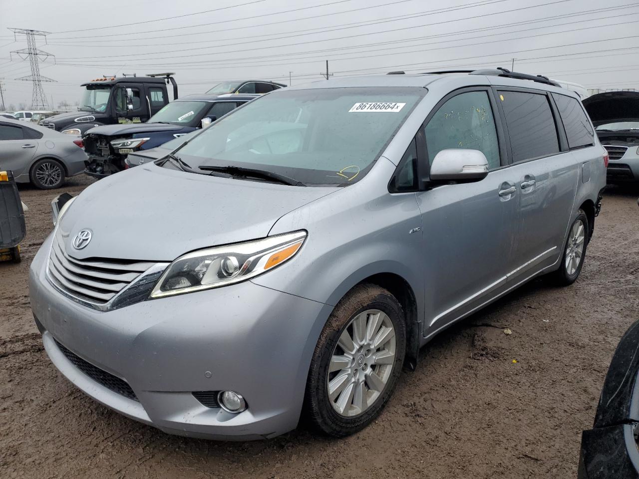 TOYOTA SIENNA XLE 2017