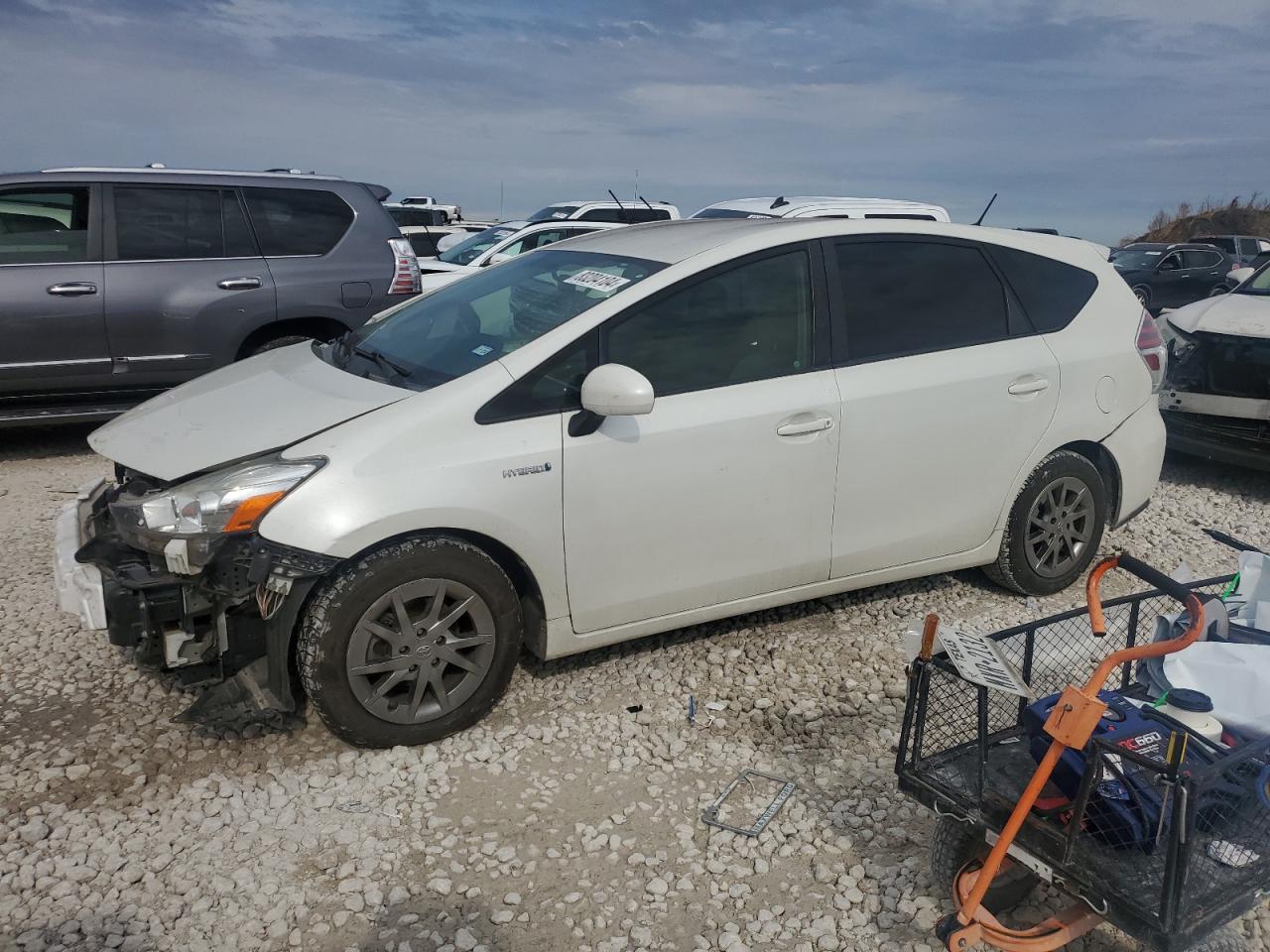 TOYOTA PRIUS V 2016