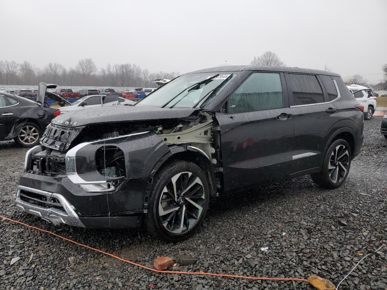 MITSUBISHI OUTLANDER 2024
