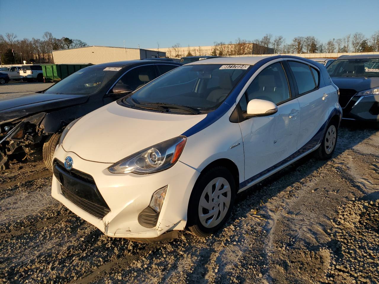 TOYOTA PRIUS C 2016
