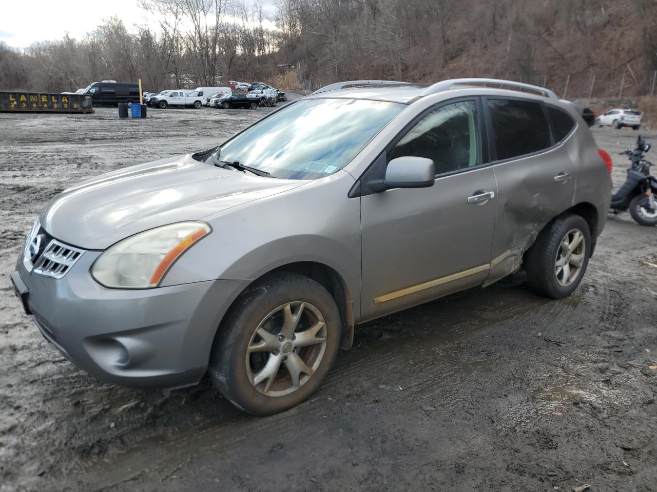 NISSAN ROGUE S 2011
