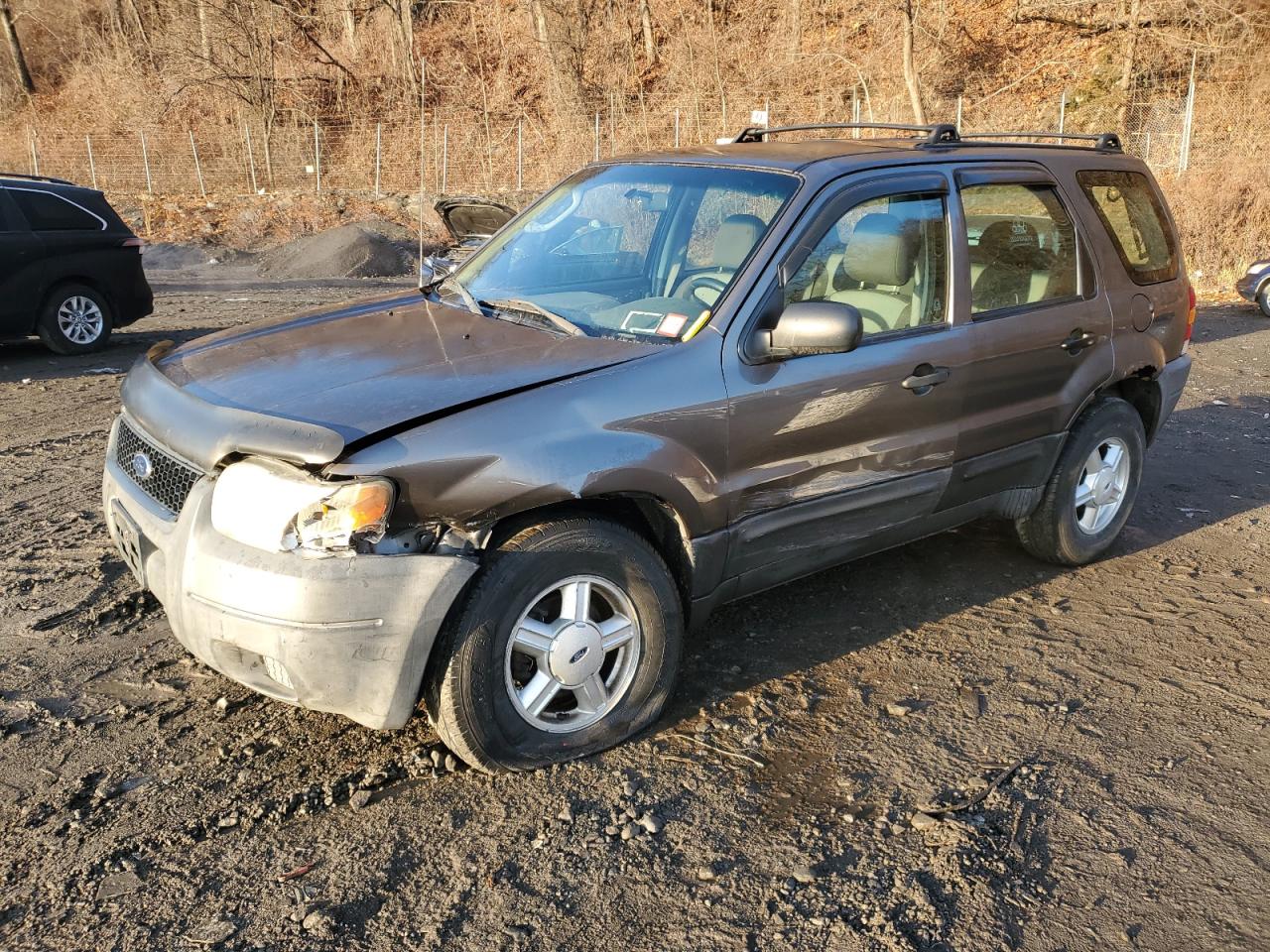 FORD ESCAPE XLS 2004