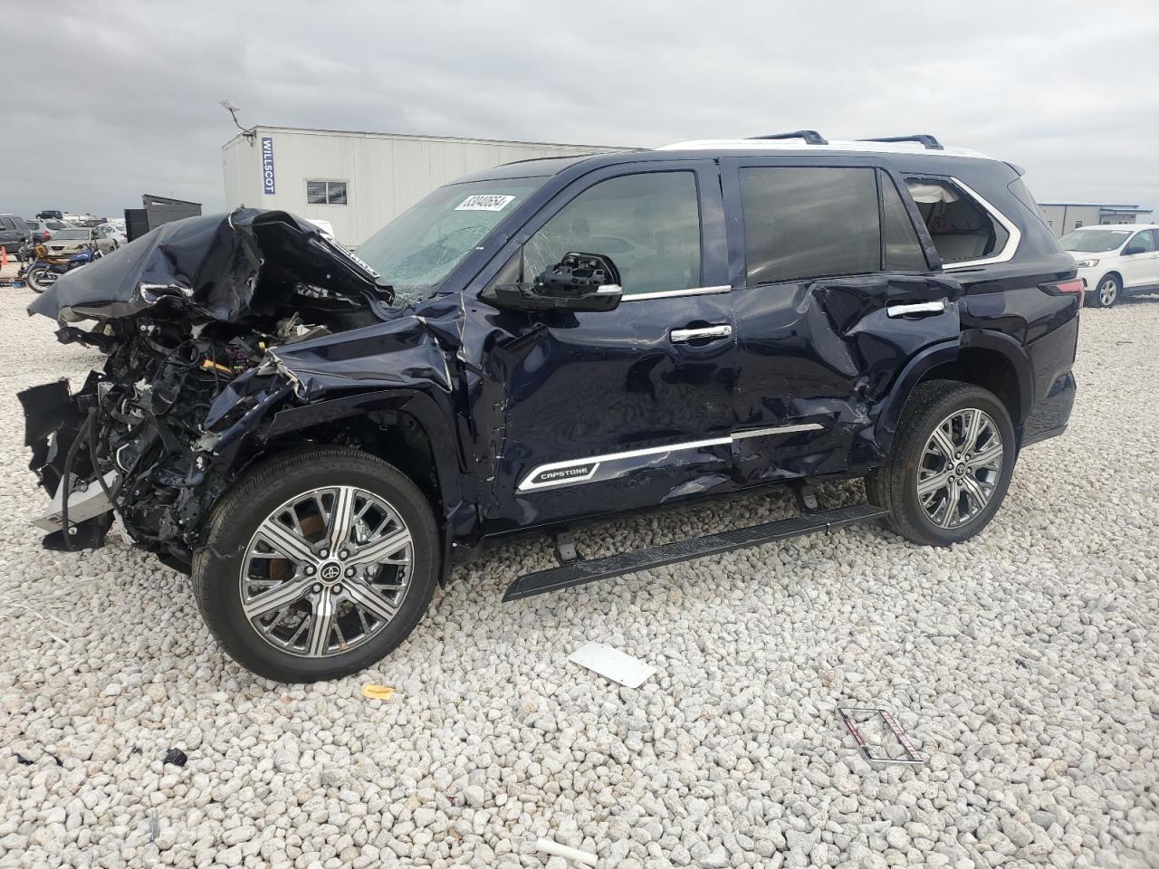 TOYOTA SEQUOIA SR 2024