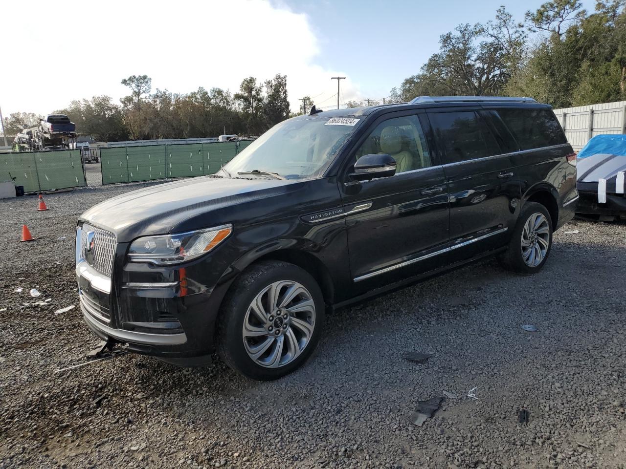 LINCOLN NAVIGATOR 2022
