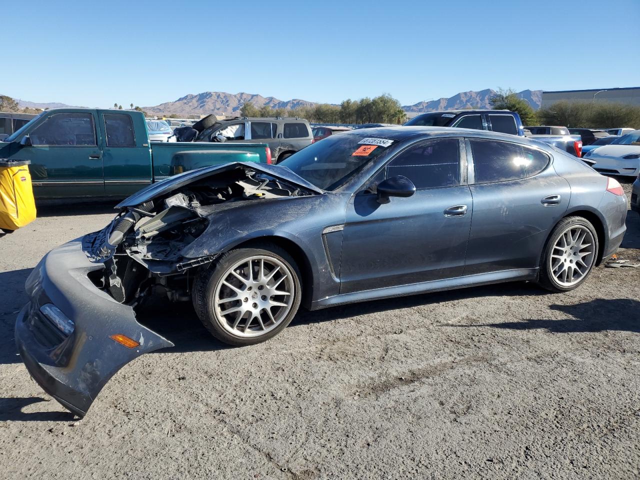 PORSCHE PANAMERA 2 2011