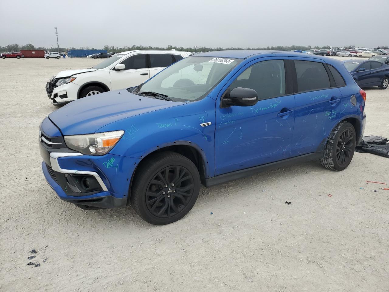 MITSUBISHI OUTLANDER 2018